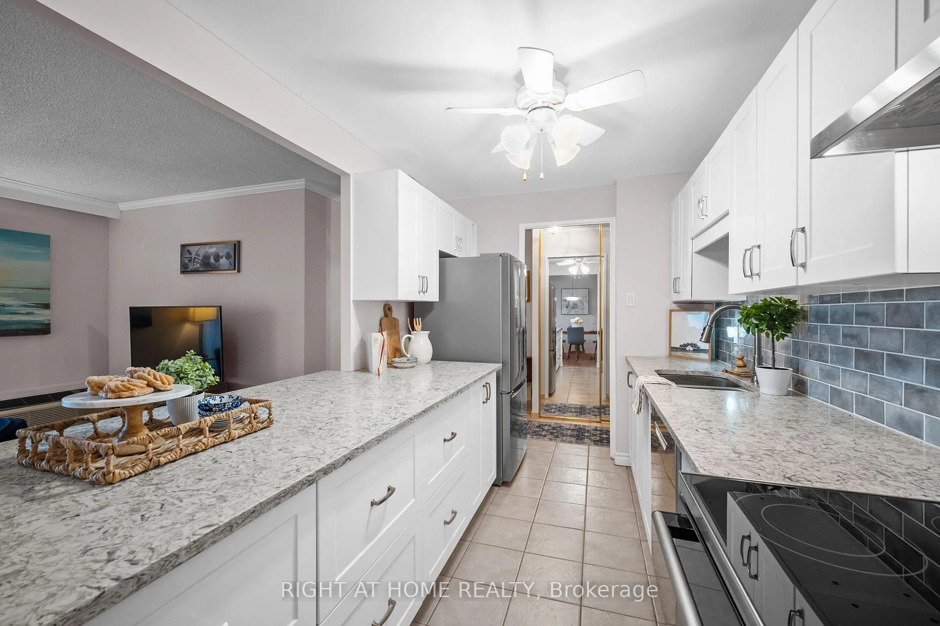 Photo 5 of Unit 1006, 1025 Richmond Road, Ottawa, Woodroffe — HOMEH