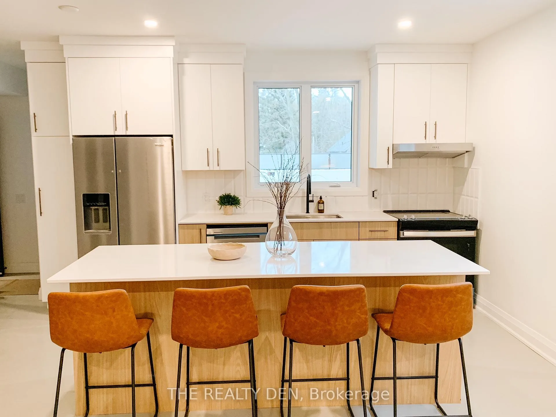 Photo 3 of Unit 101, 150 Alma Street, Guelph/Eramosa, Rockwood — HOMEH
