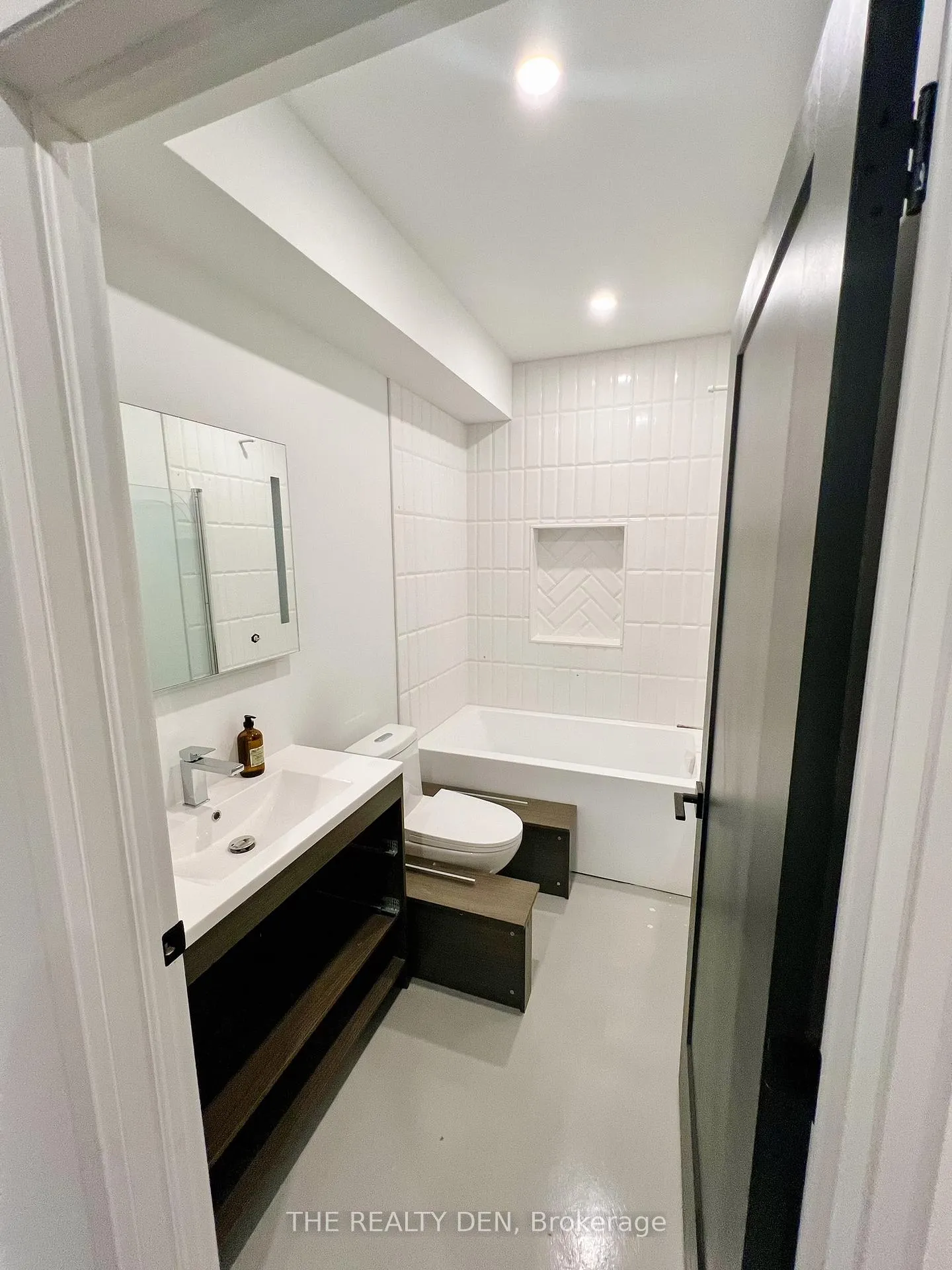 Photo 11 of Unit 101, 150 Alma Street, Guelph/Eramosa, Rockwood — HOMEH