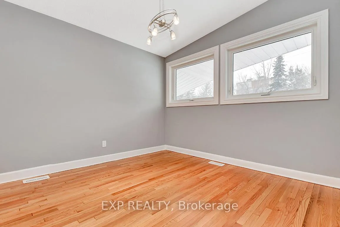 Photo 8 of 314 Perrier Avenue, Ottawa, Vanier — HOMEH