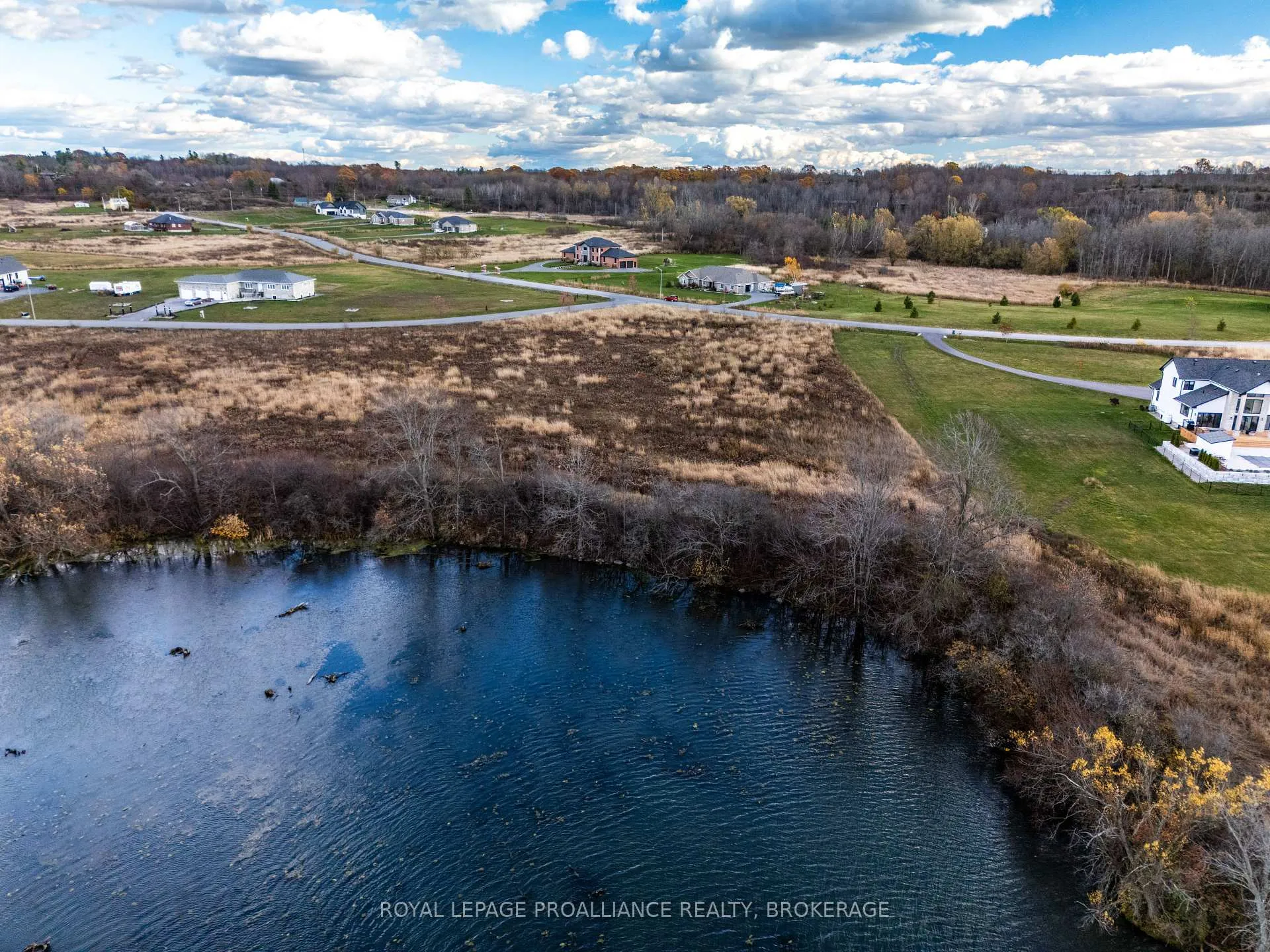 Photo 6 of 201 Mann Drive, Kingston, City North of 401 — HOMEH