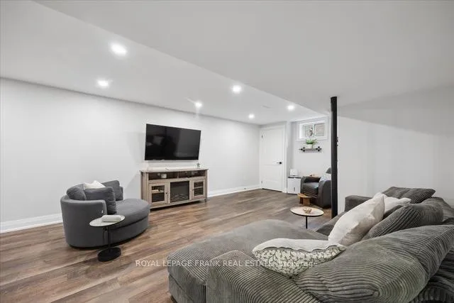 Photo 31 of 40 Balsam Street N, Uxbridge — HOMEH