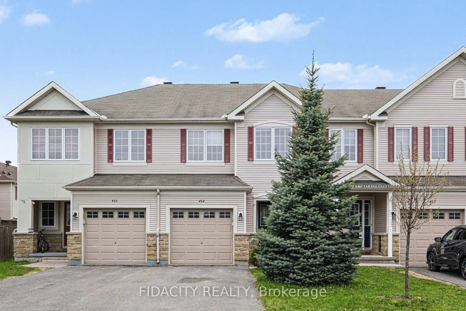 Front of 464 Templeford Avenue