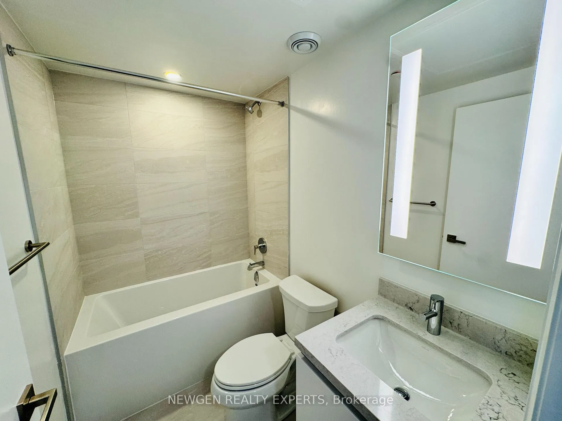 Photo 11 of Unit 2104, 4015 The Exchange, Mississauga, City Centre — HOMEH