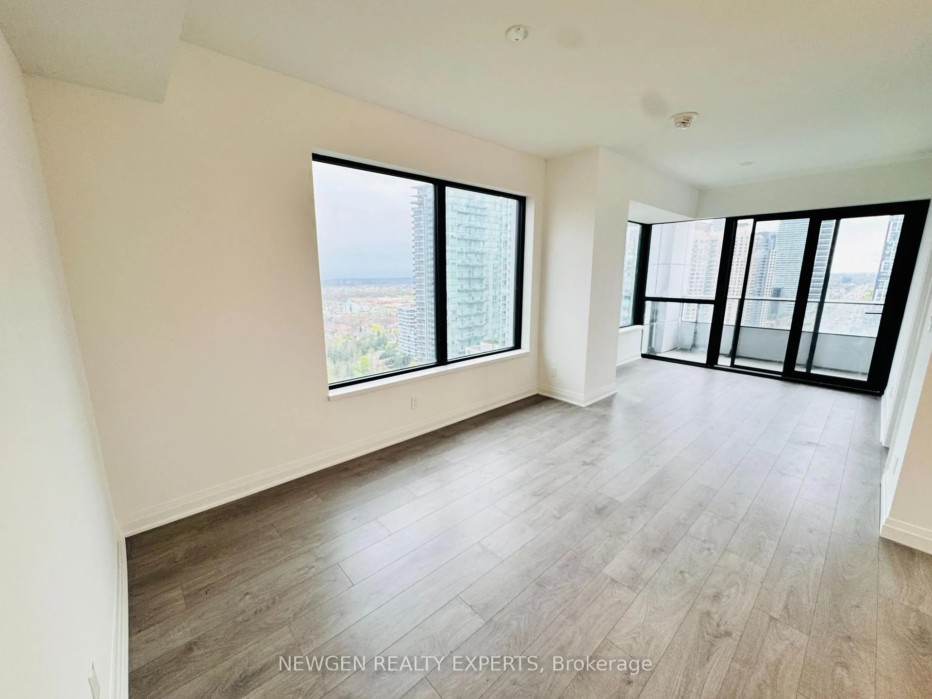 Photo 12 of Unit 2104, 4015 The Exchange, Mississauga, City Centre — HOMEH