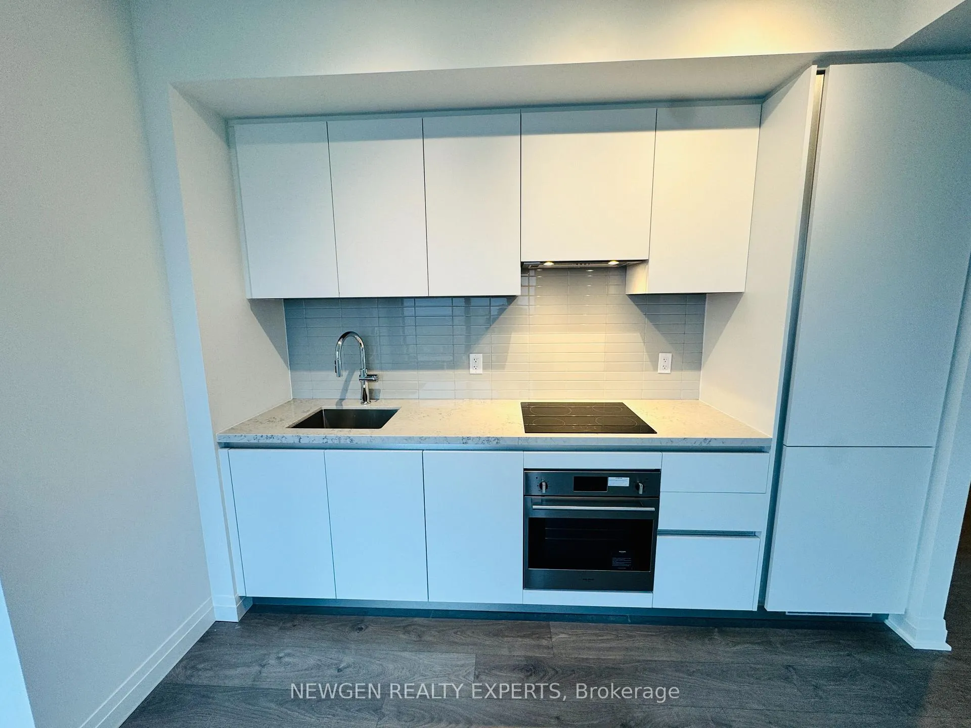 Photo 13 of Unit 2104, 4015 The Exchange, Mississauga, City Centre — HOMEH