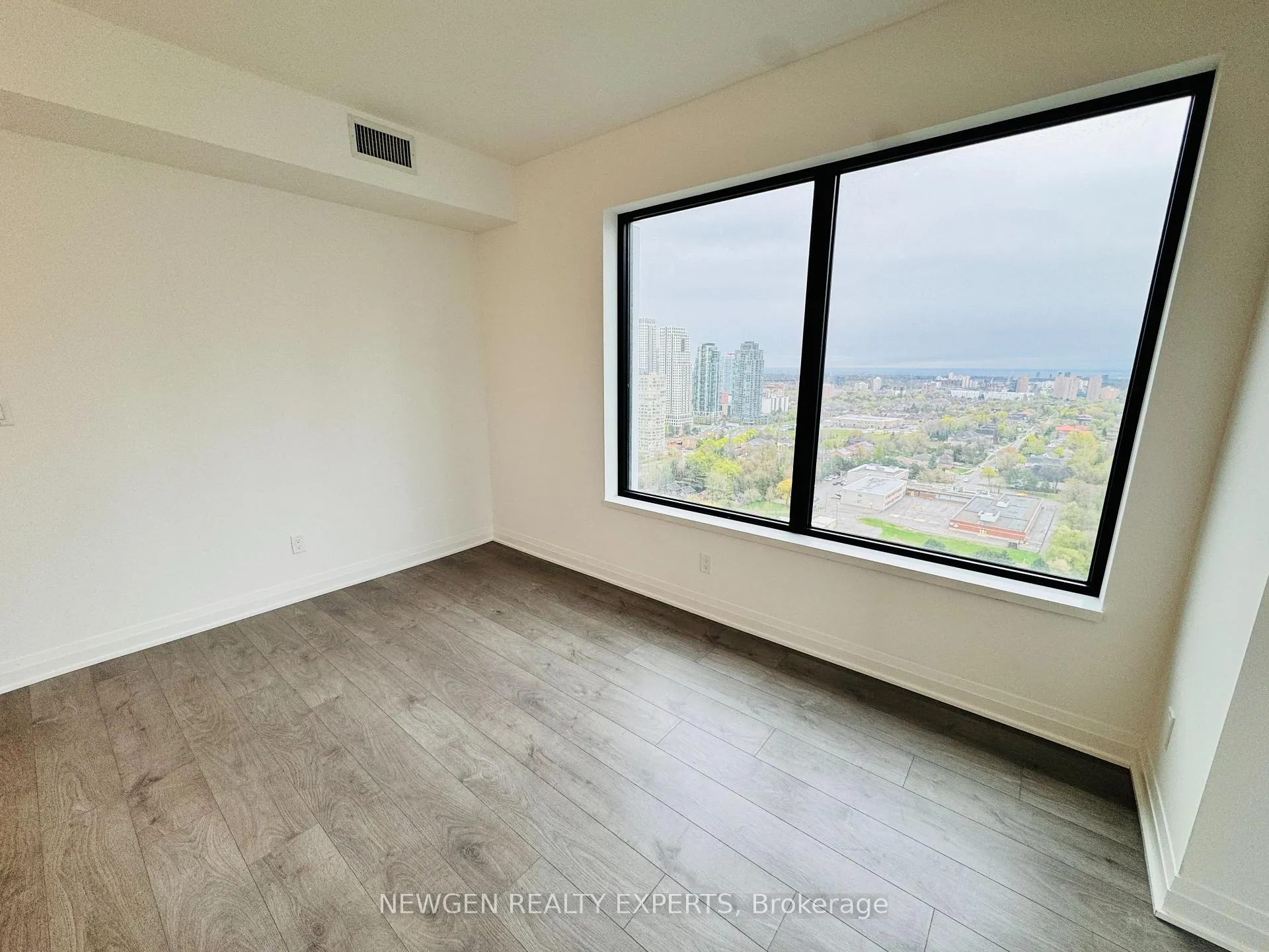 Photo 16 of Unit 2104, 4015 The Exchange, Mississauga, City Centre — HOMEH