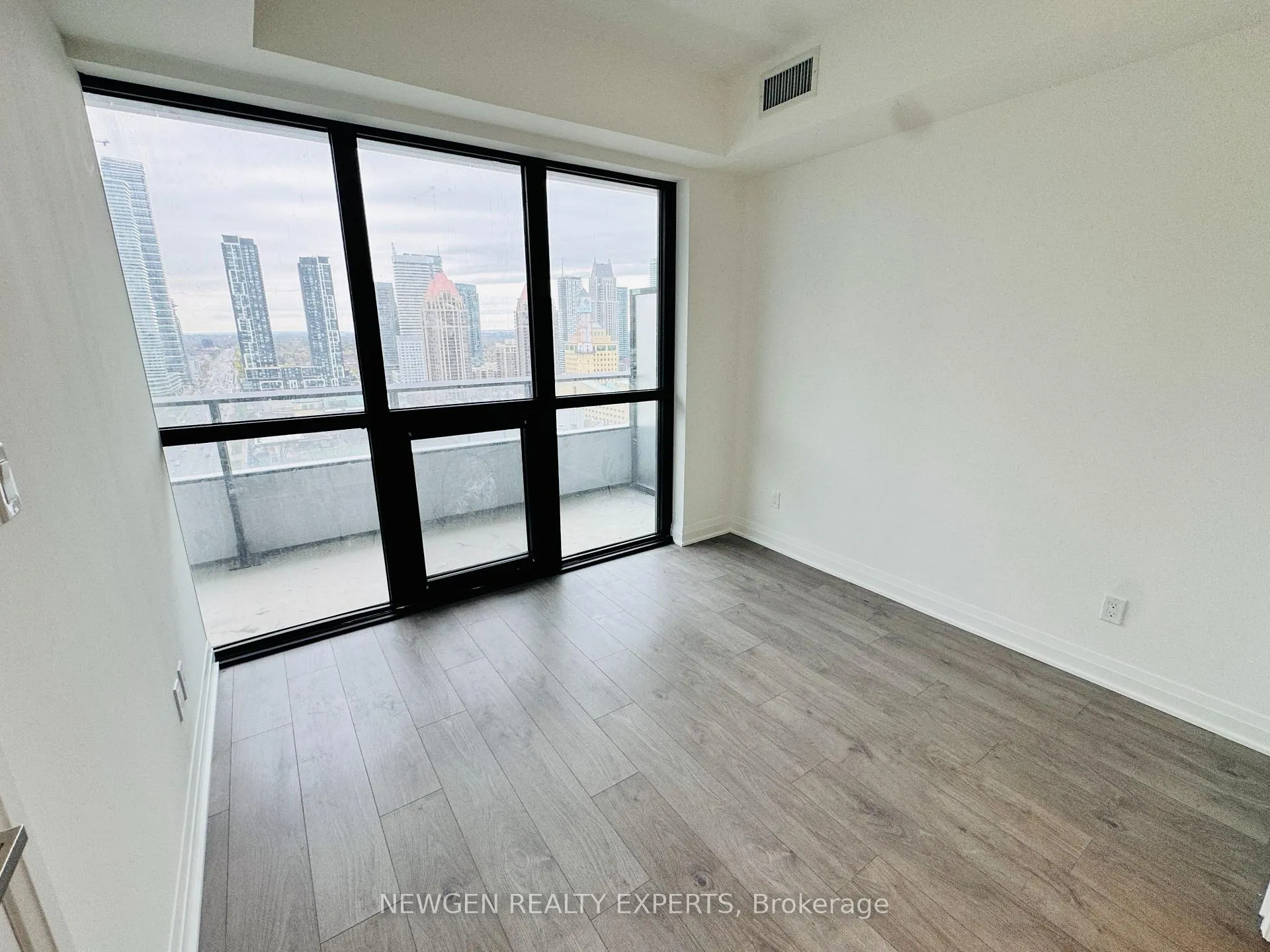 Photo 21 of Unit 2104, 4015 The Exchange, Mississauga, City Centre — HOMEH