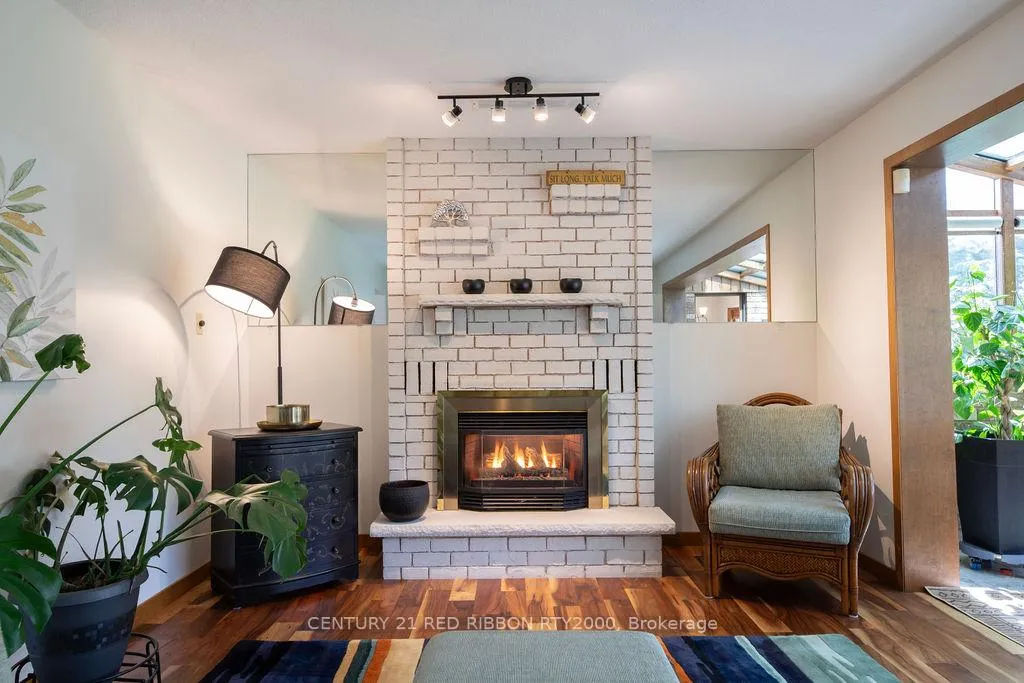 Photo 4 of 110 Roe Street, Southwest Middlesex, Glencoe — HOMEH