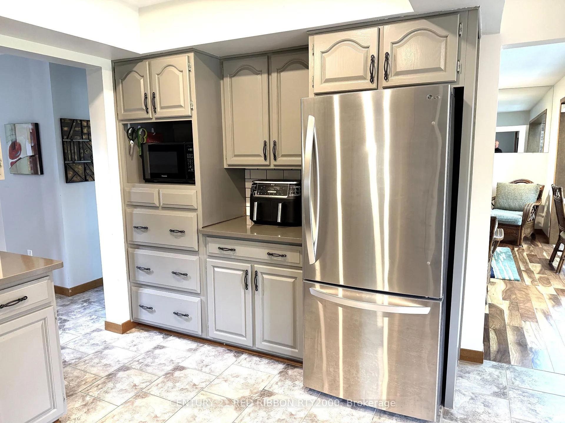 Photo 8 of 110 Roe Street, Southwest Middlesex, Glencoe — HOMEH