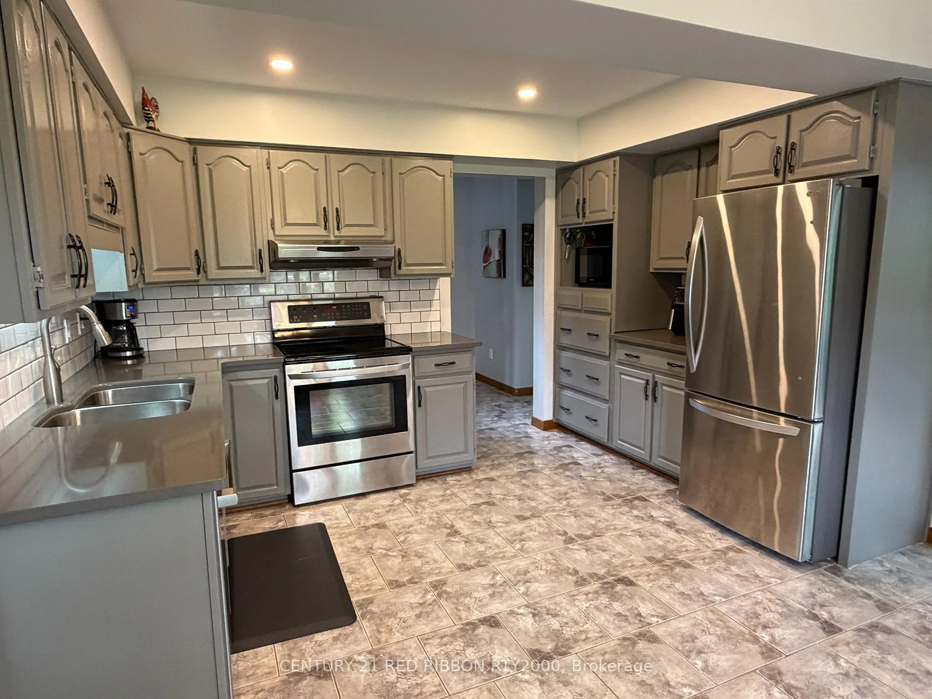 Photo 9 of 110 Roe Street, Southwest Middlesex, Glencoe — HOMEH