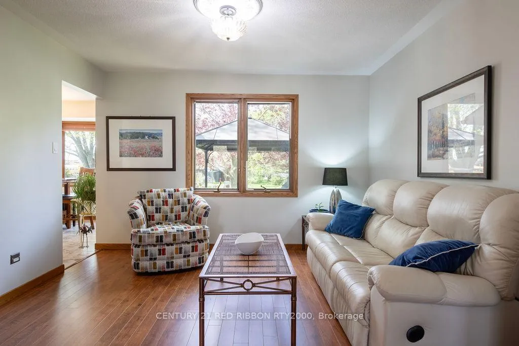 Photo 11 of 110 Roe Street, Southwest Middlesex, Glencoe — HOMEH