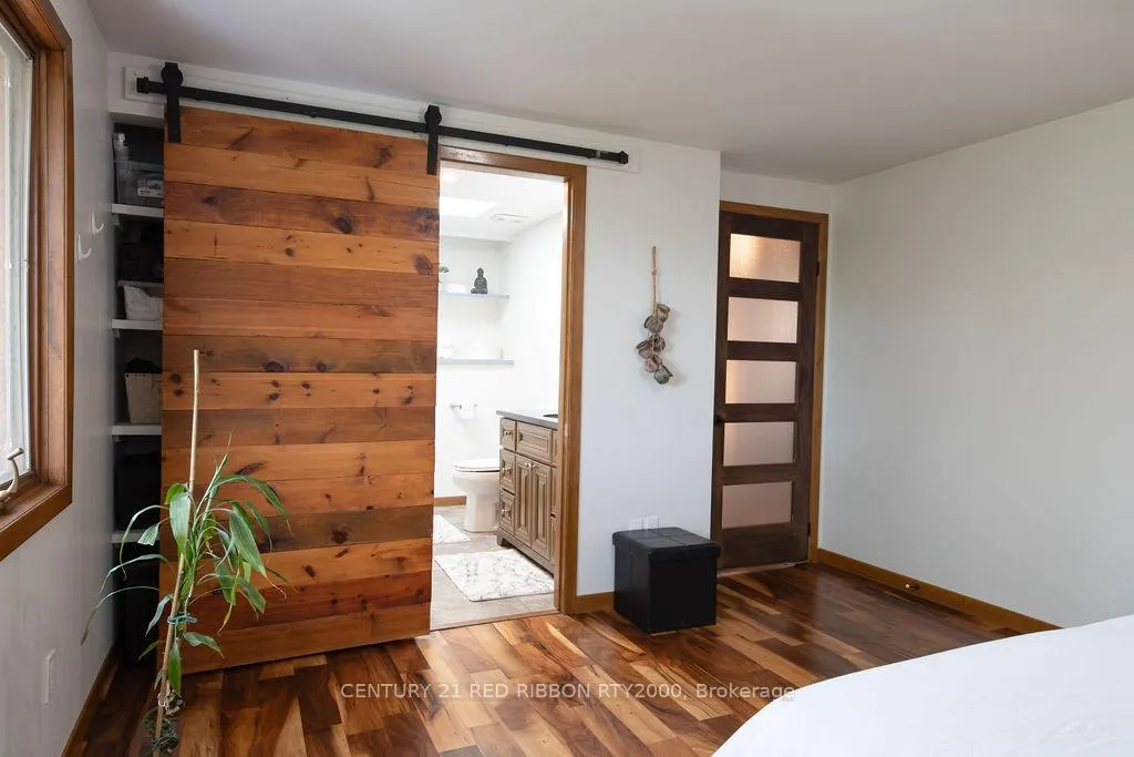 Photo 23 of 110 Roe Street, Southwest Middlesex, Glencoe — HOMEH