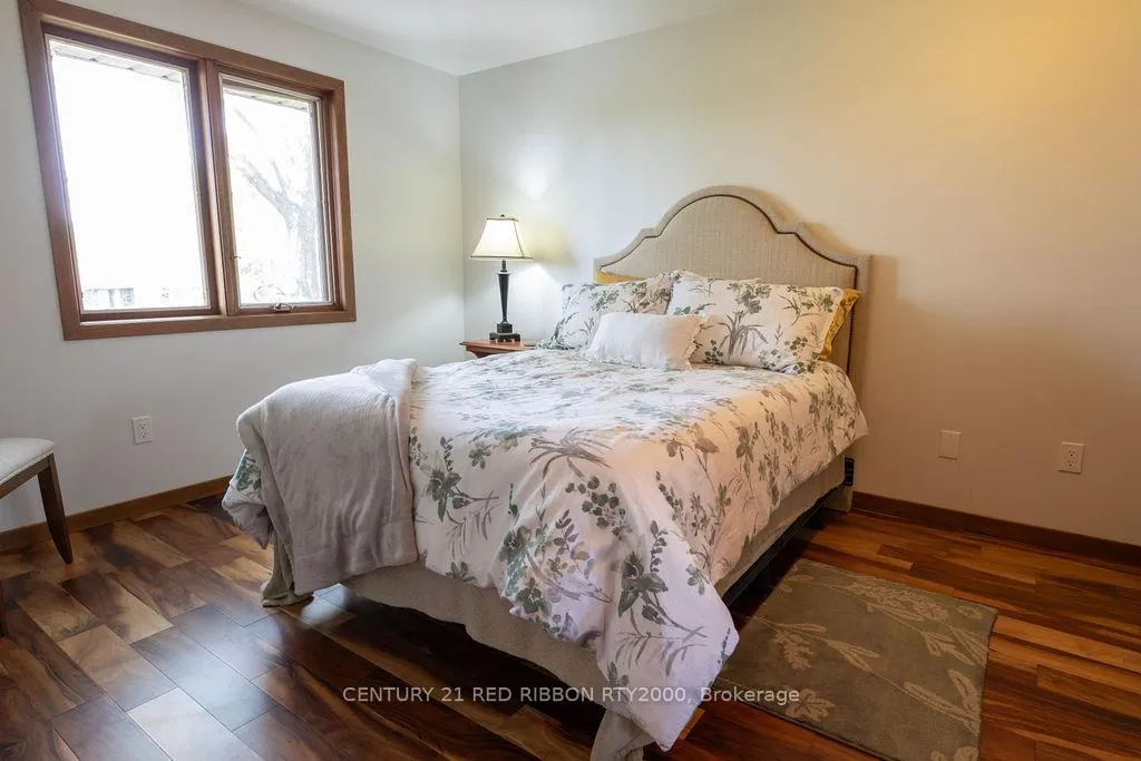 Photo 26 of 110 Roe Street, Southwest Middlesex, Glencoe — HOMEH