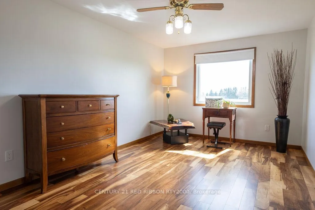 Photo 28 of 110 Roe Street, Southwest Middlesex, Glencoe — HOMEH