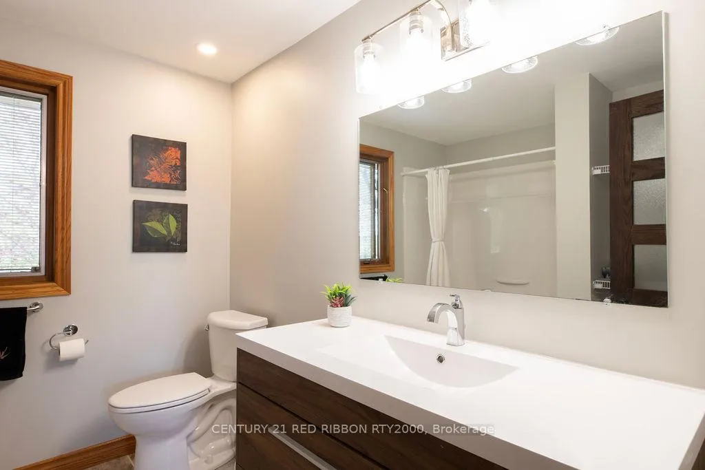 Photo 30 of 110 Roe Street, Southwest Middlesex, Glencoe — HOMEH