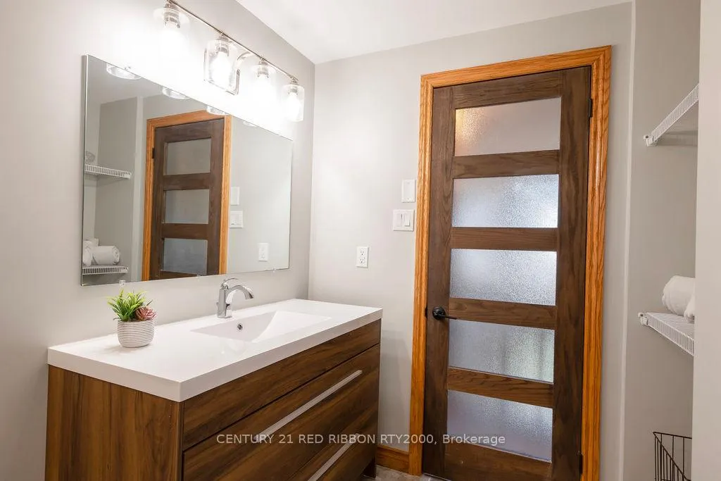 Photo 31 of 110 Roe Street, Southwest Middlesex, Glencoe — HOMEH