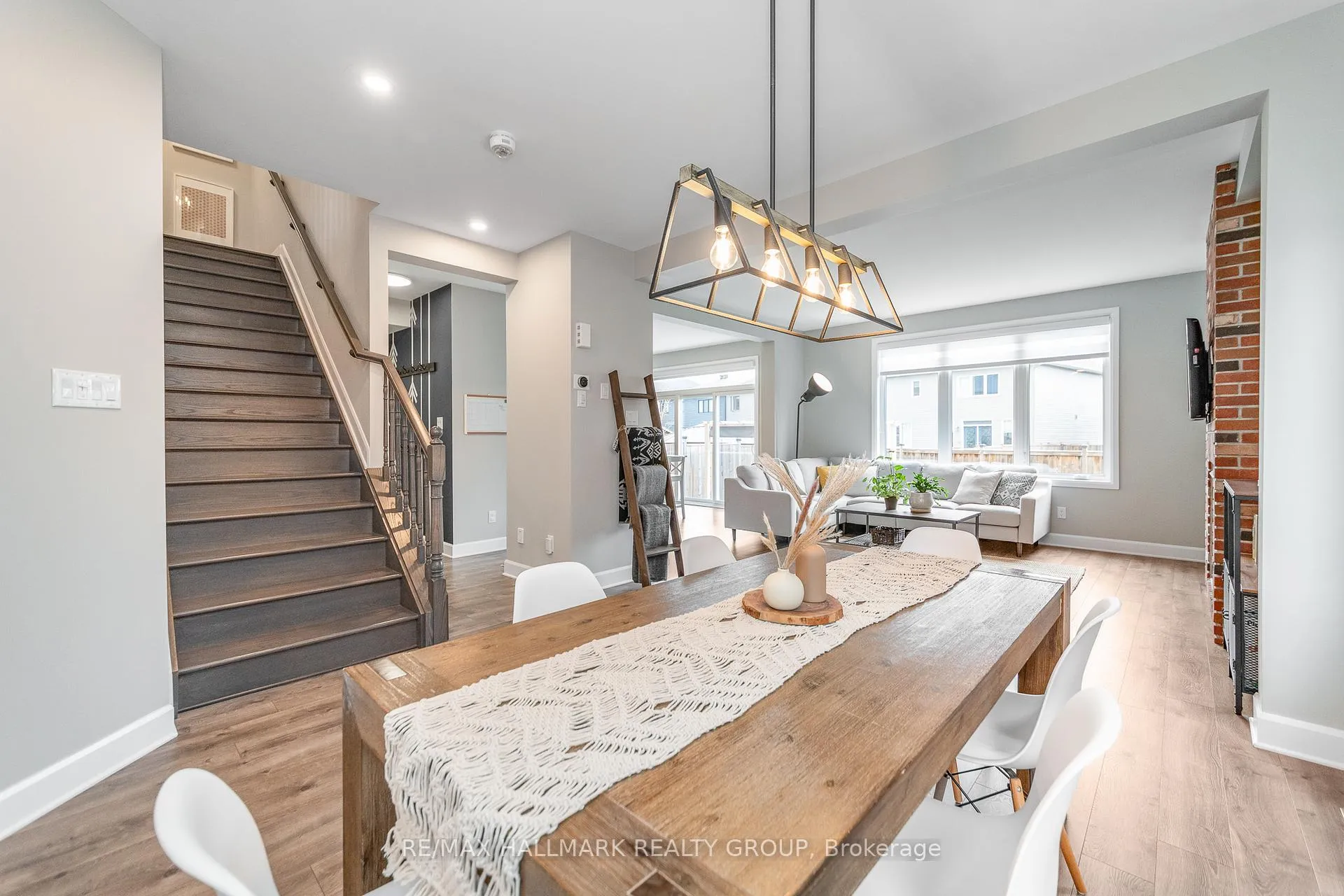 Photo 8 of 192 Kimpton Drive, Ottawa, Stittsville (North) — HOMEH