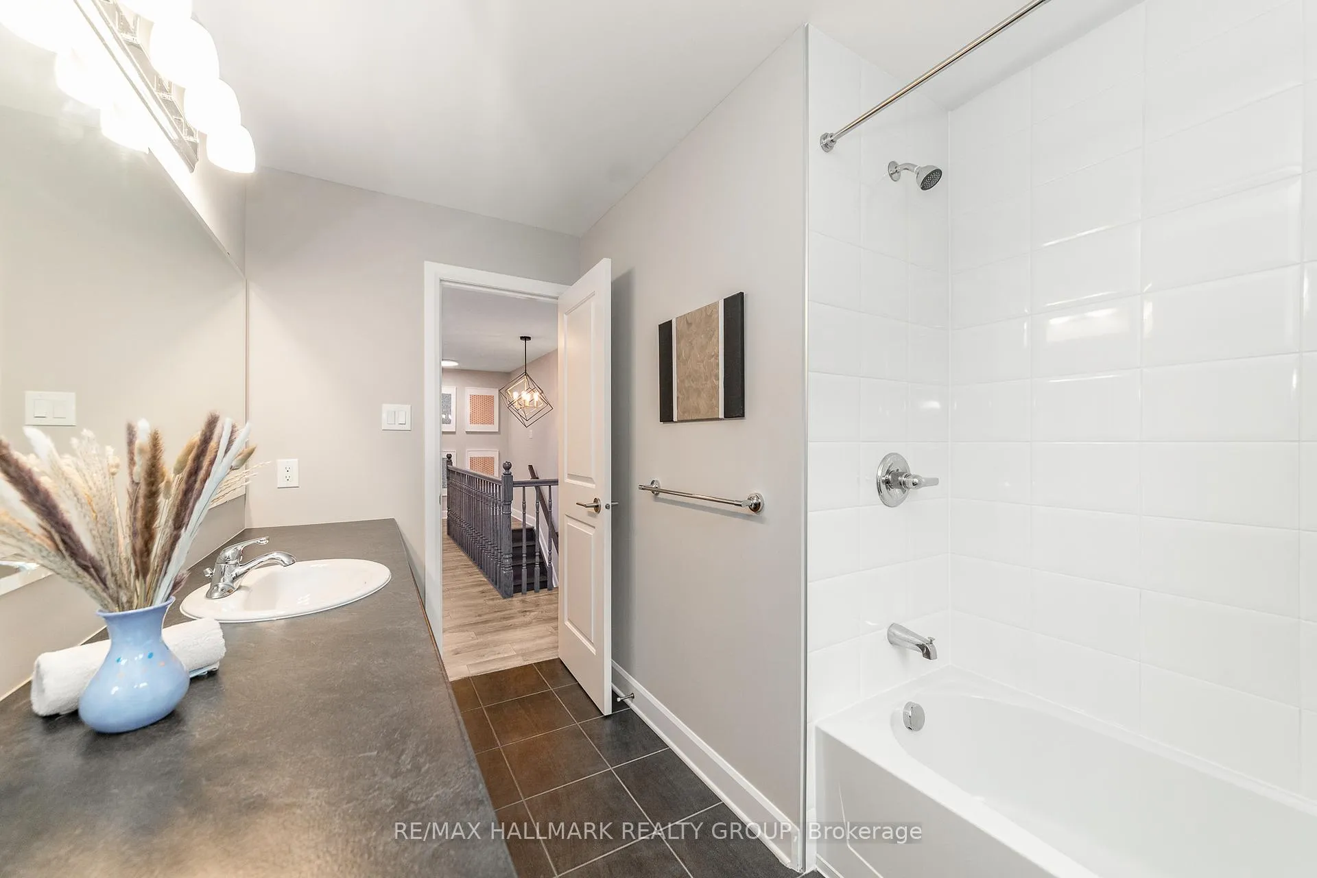 Photo 32 of 192 Kimpton Drive, Ottawa, Stittsville (North) — HOMEH