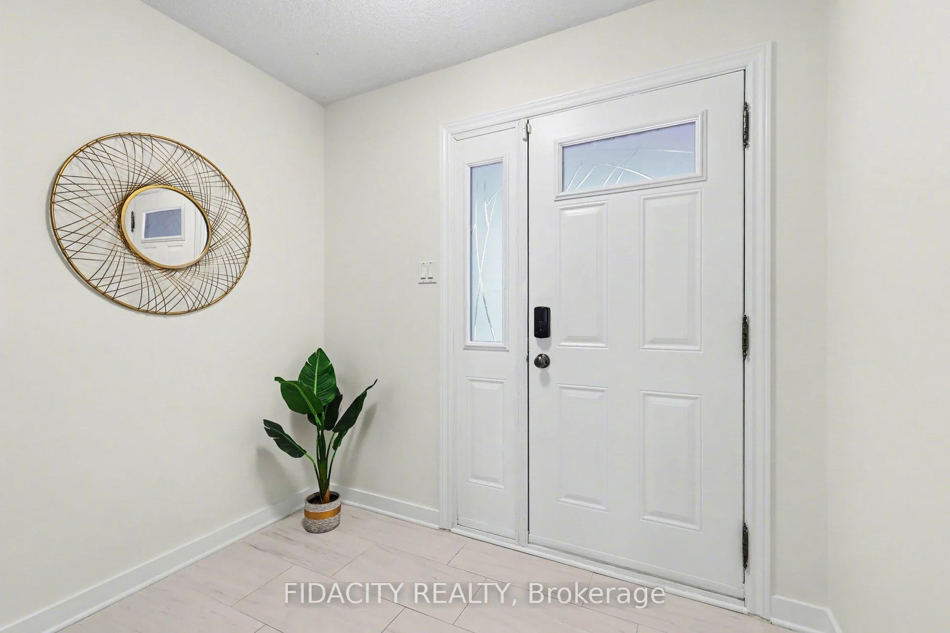 Photo 3 of 1 Kathleen Crescent, Ottawa, Stittsville (Central) — HOMEH