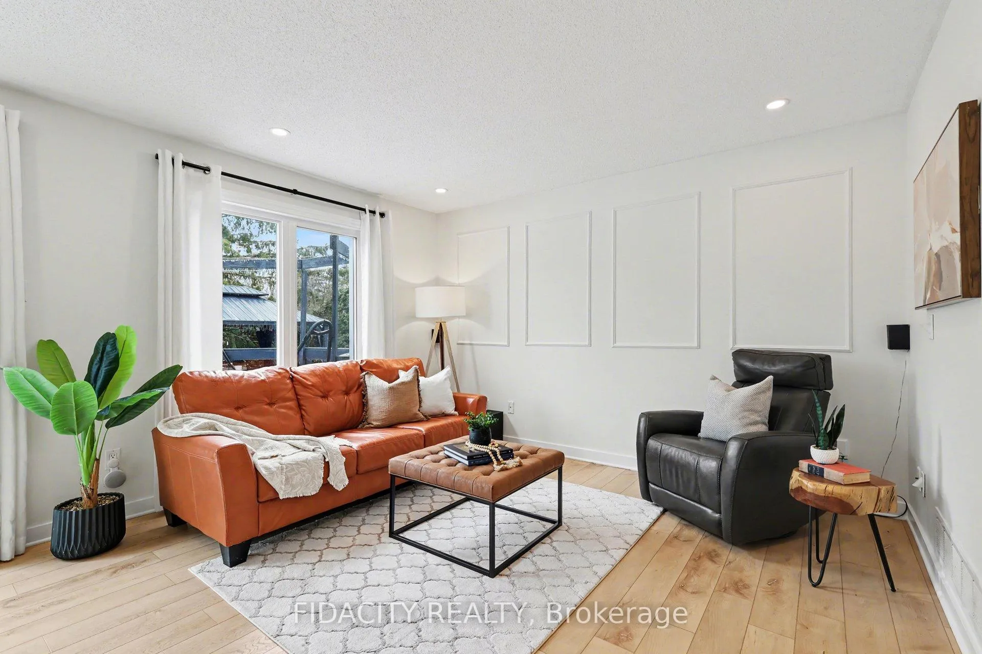Photo 5 of 1 Kathleen Crescent, Ottawa, Stittsville (Central) — HOMEH