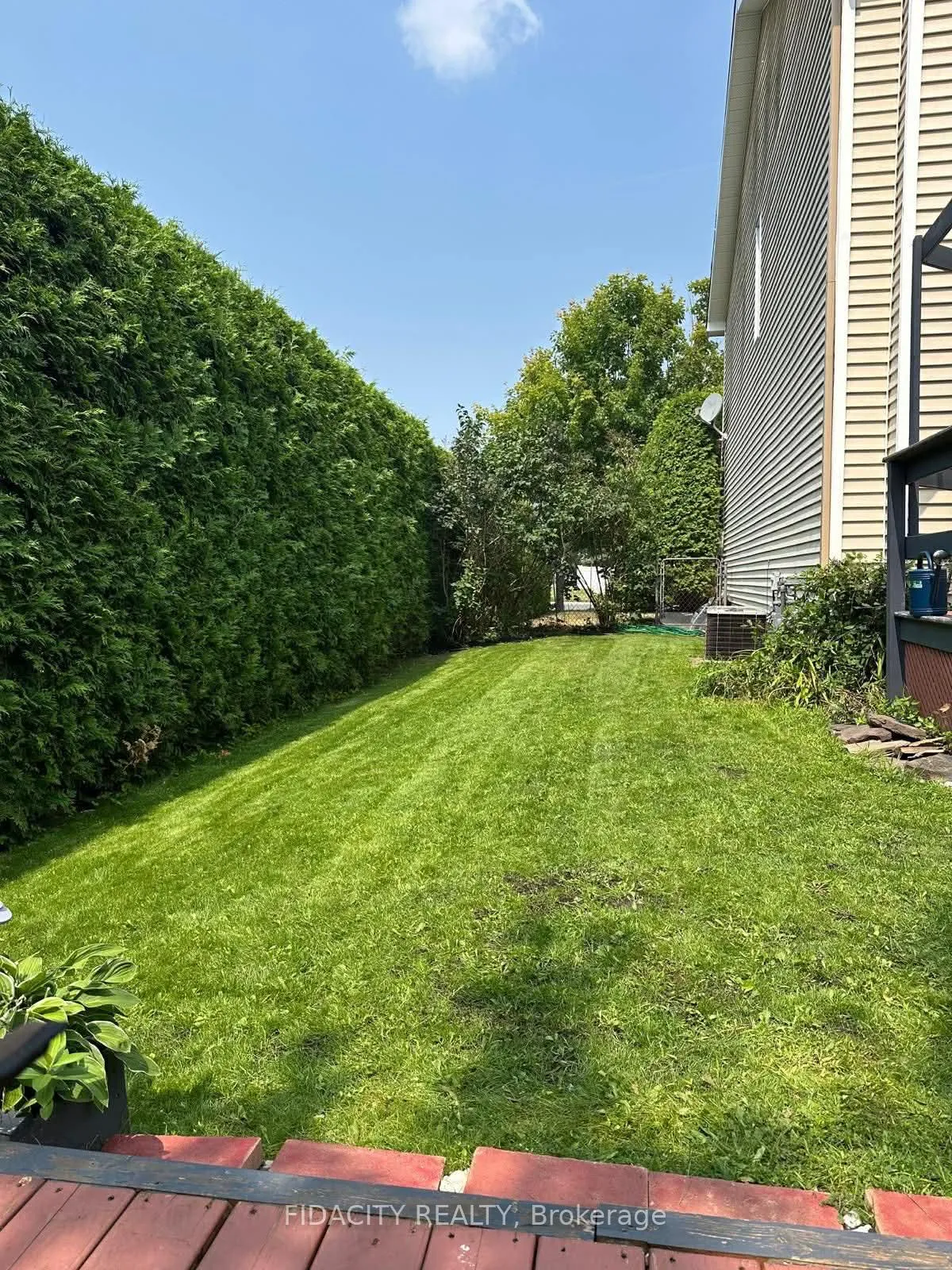 Photo 33 of 1 Kathleen Crescent, Ottawa, Stittsville (Central) — HOMEH