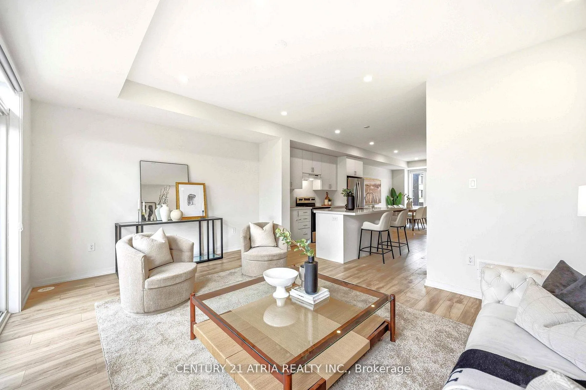 Photo 7 of 93 Rattenbury Road, Vaughan, Patterson — HOMEH