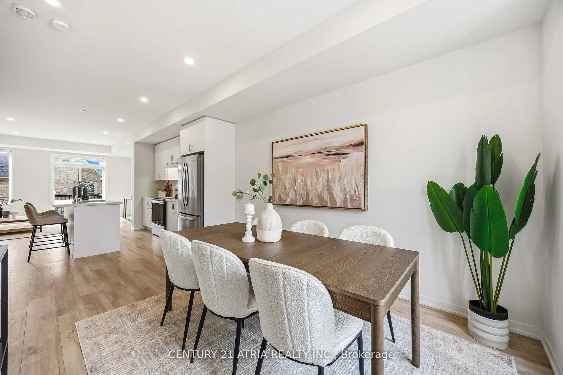 Photo 11 of 93 Rattenbury Road, Vaughan, Patterson — HOMEH