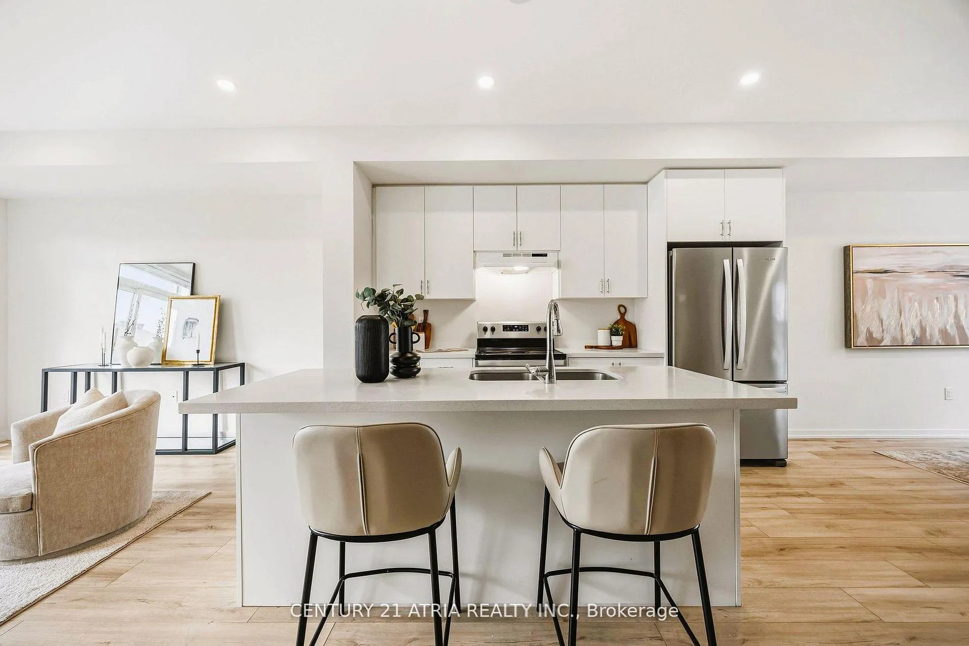 Photo 15 of 93 Rattenbury Road, Vaughan, Patterson — HOMEH