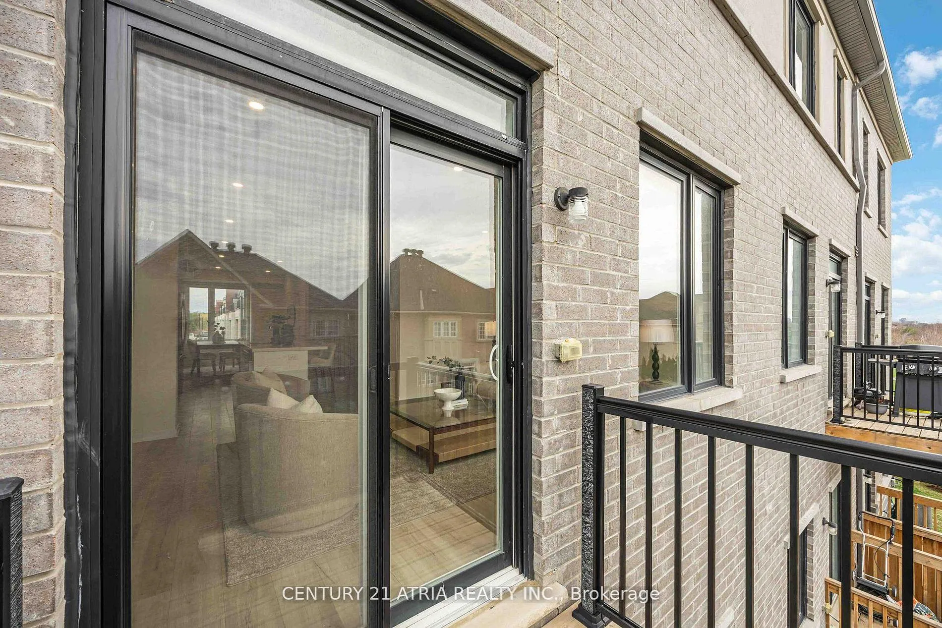Photo 30 of 93 Rattenbury Road, Vaughan, Patterson — HOMEH