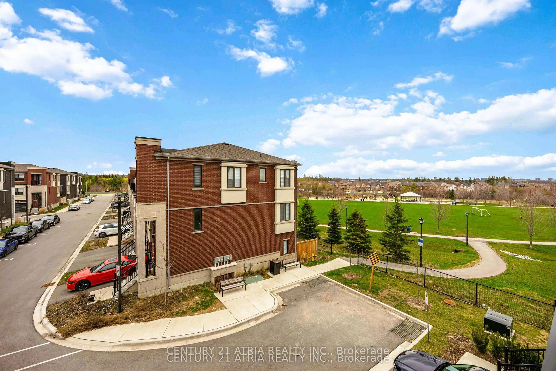 Photo 32 of 93 Rattenbury Road, Vaughan, Patterson — HOMEH