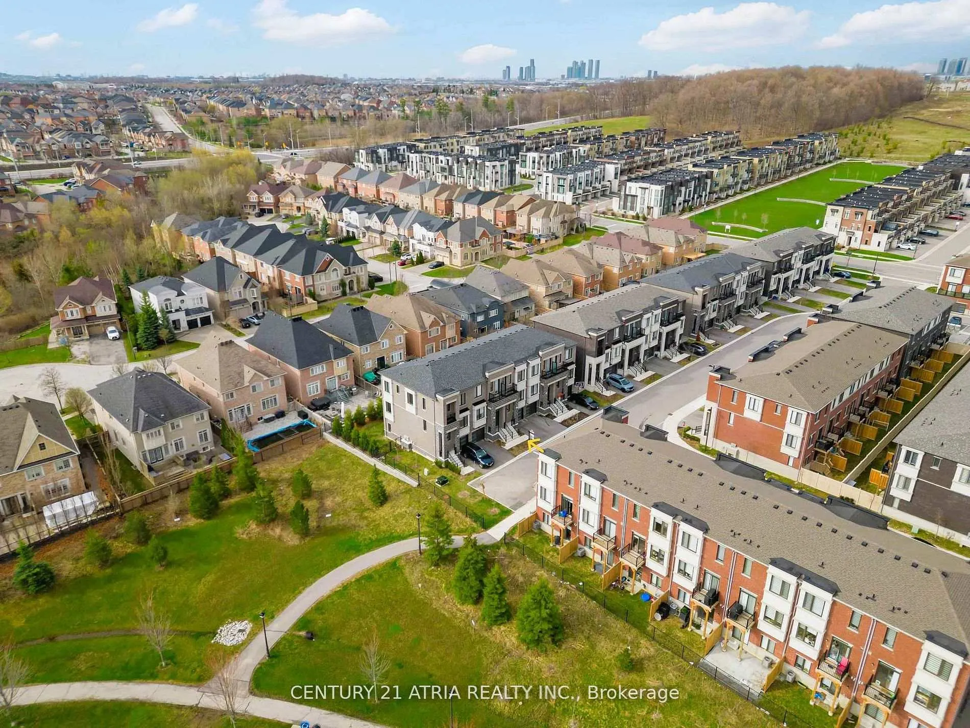 Photo 37 of 93 Rattenbury Road, Vaughan, Patterson — HOMEH