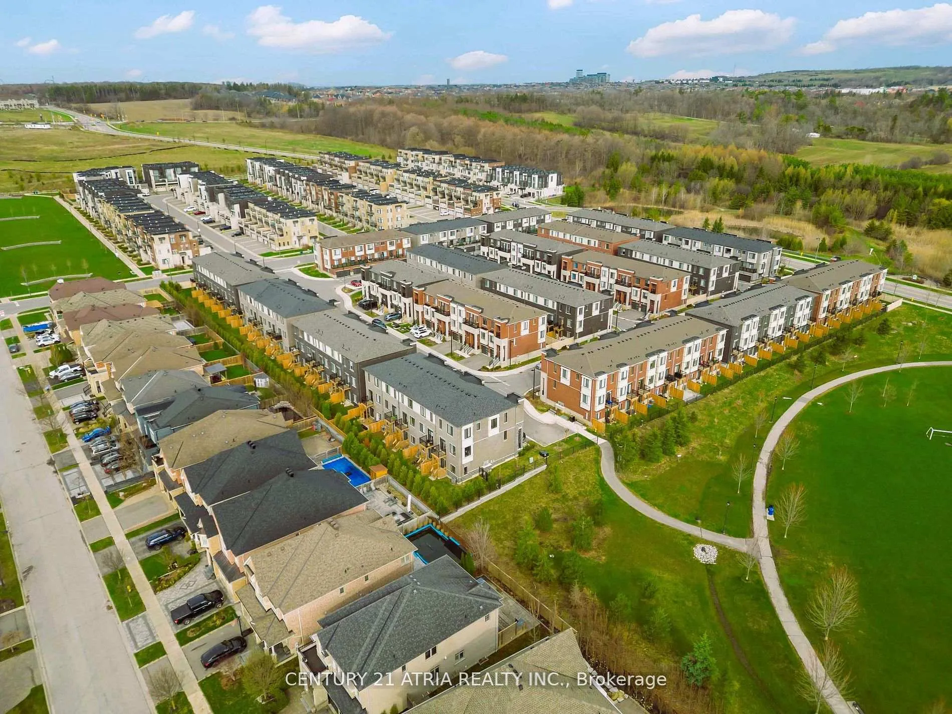 Photo 38 of 93 Rattenbury Road, Vaughan, Patterson — HOMEH