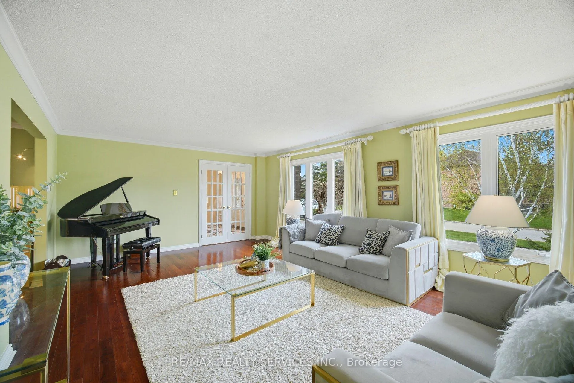 Photo 8 of 2 Whitmore Court, Brampton, Heart Lake West — HOMEH