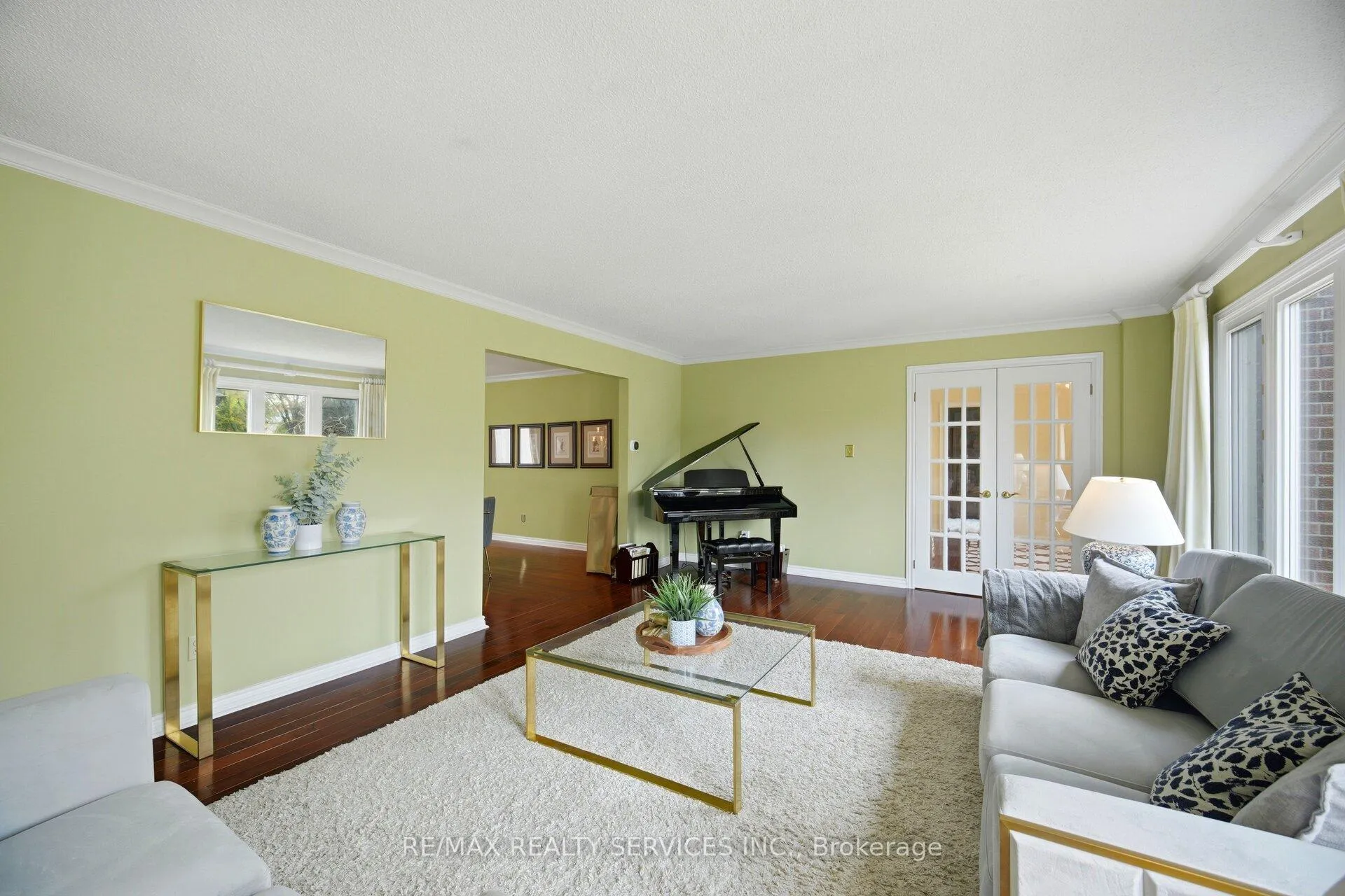 Photo 9 of 2 Whitmore Court, Brampton, Heart Lake West — HOMEH