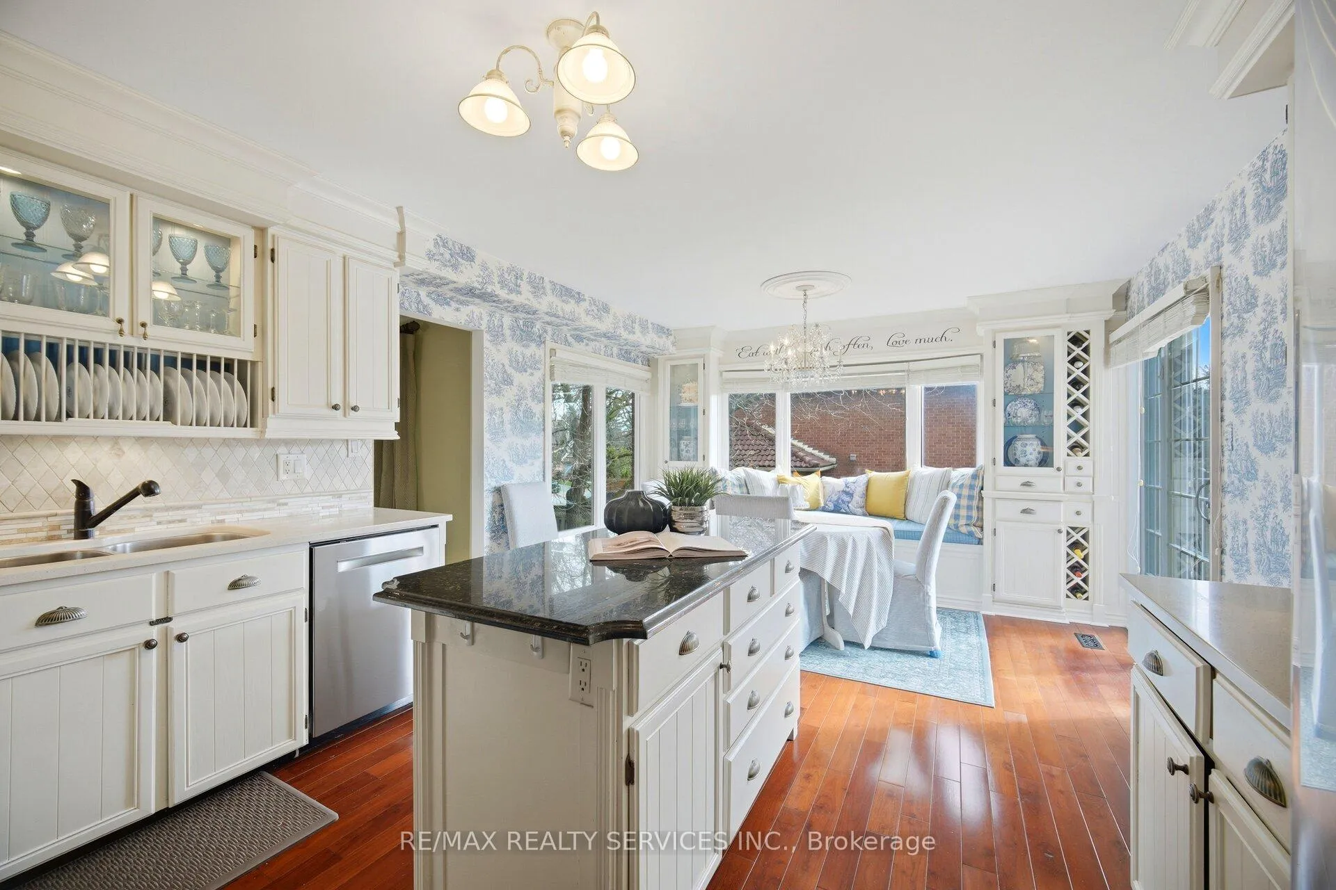 Photo 14 of 2 Whitmore Court, Brampton, Heart Lake West — HOMEH