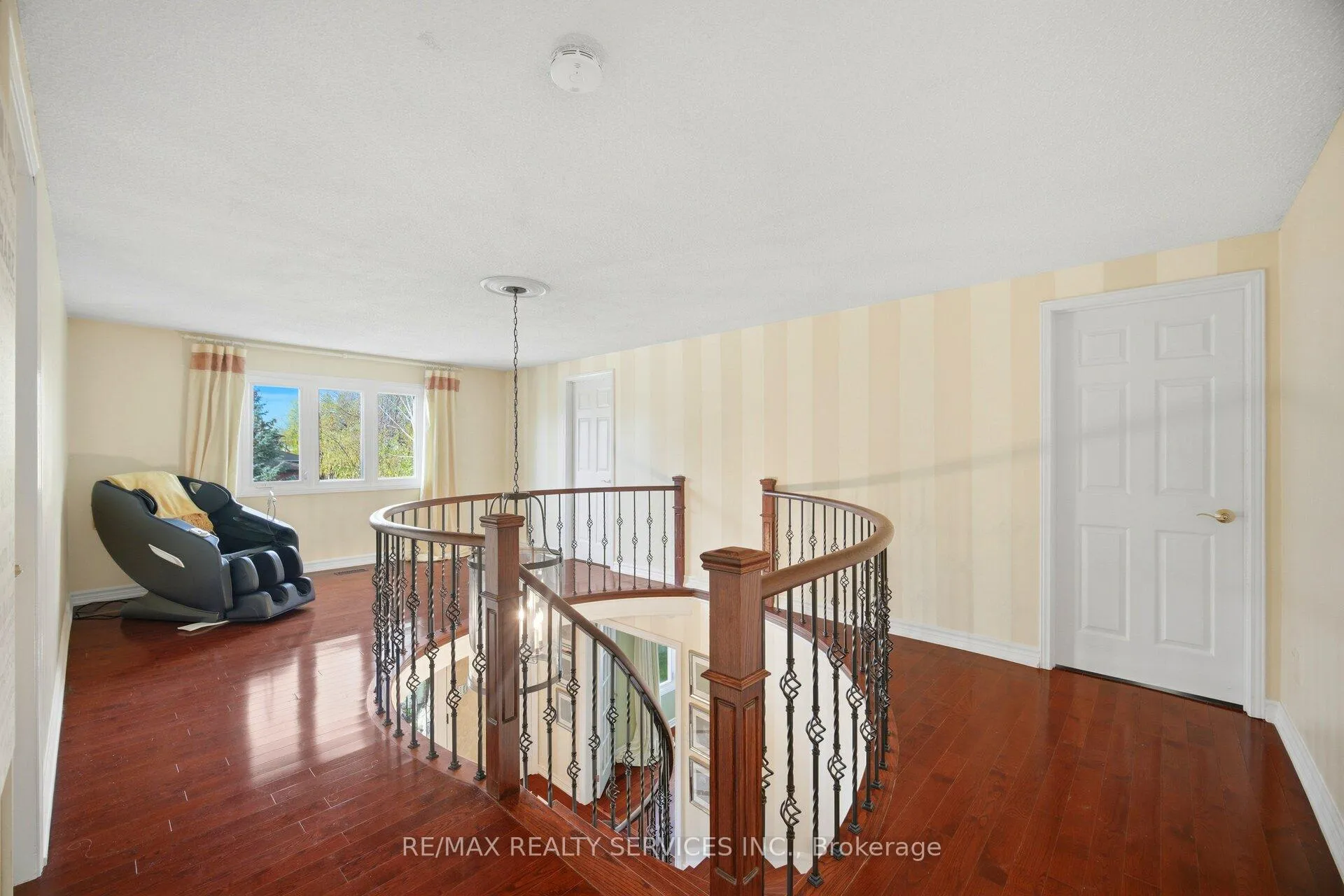 Photo 22 of 2 Whitmore Court, Brampton, Heart Lake West — HOMEH