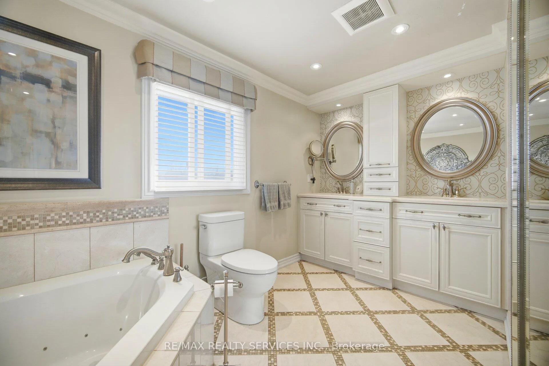 Photo 26 of 2 Whitmore Court, Brampton, Heart Lake West — HOMEH