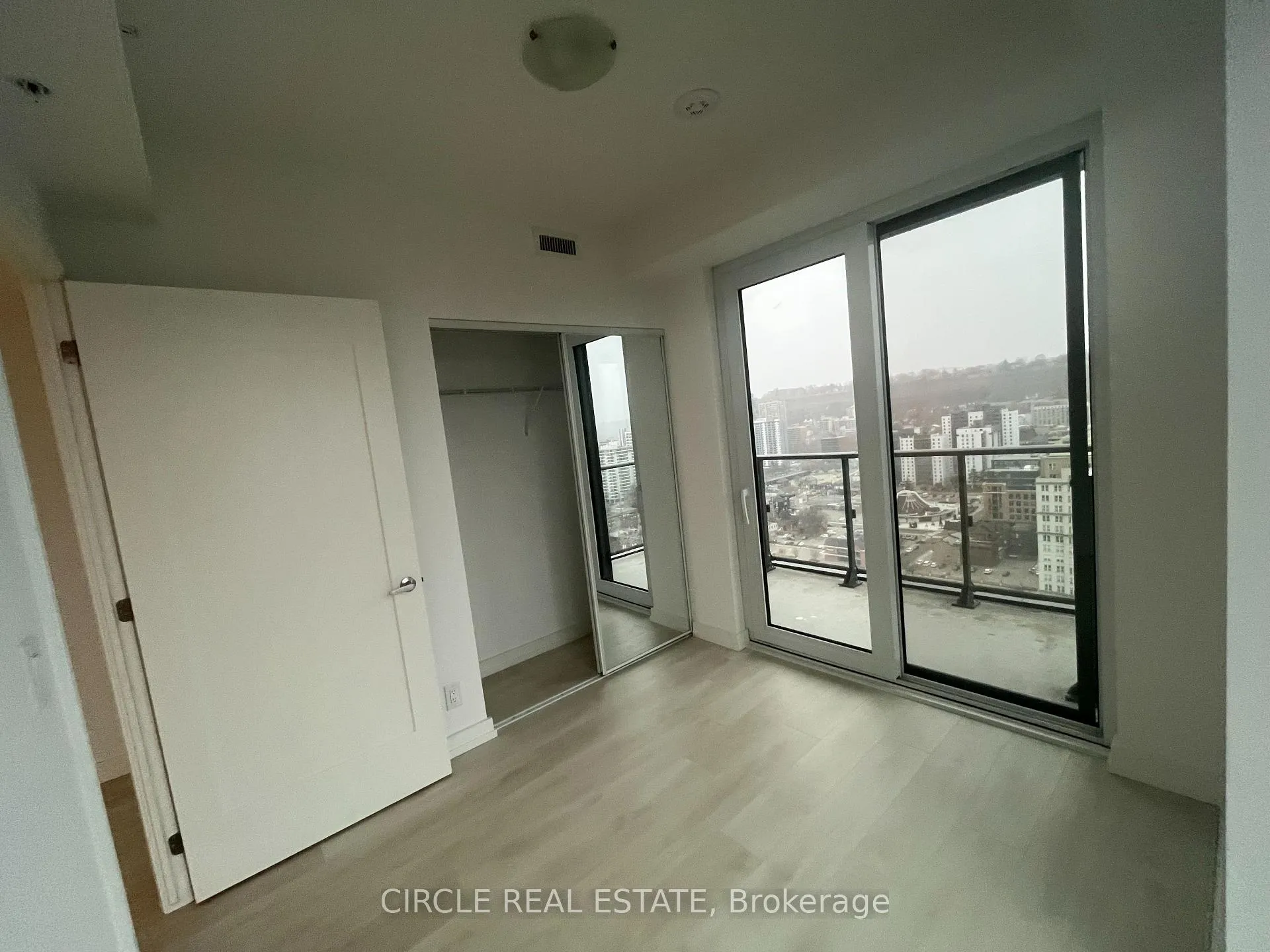 Photo 7 of Unit 2414, 75 James Street S, Hamilton, Corktown — HOMEH