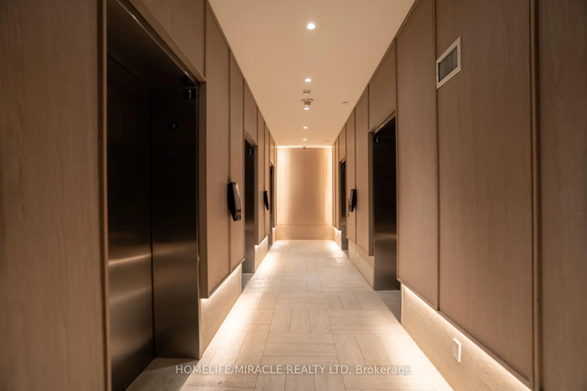 Photo 7 of Unit 4810, 4015 The Exchange, Mississauga, City Centre — HOMEH