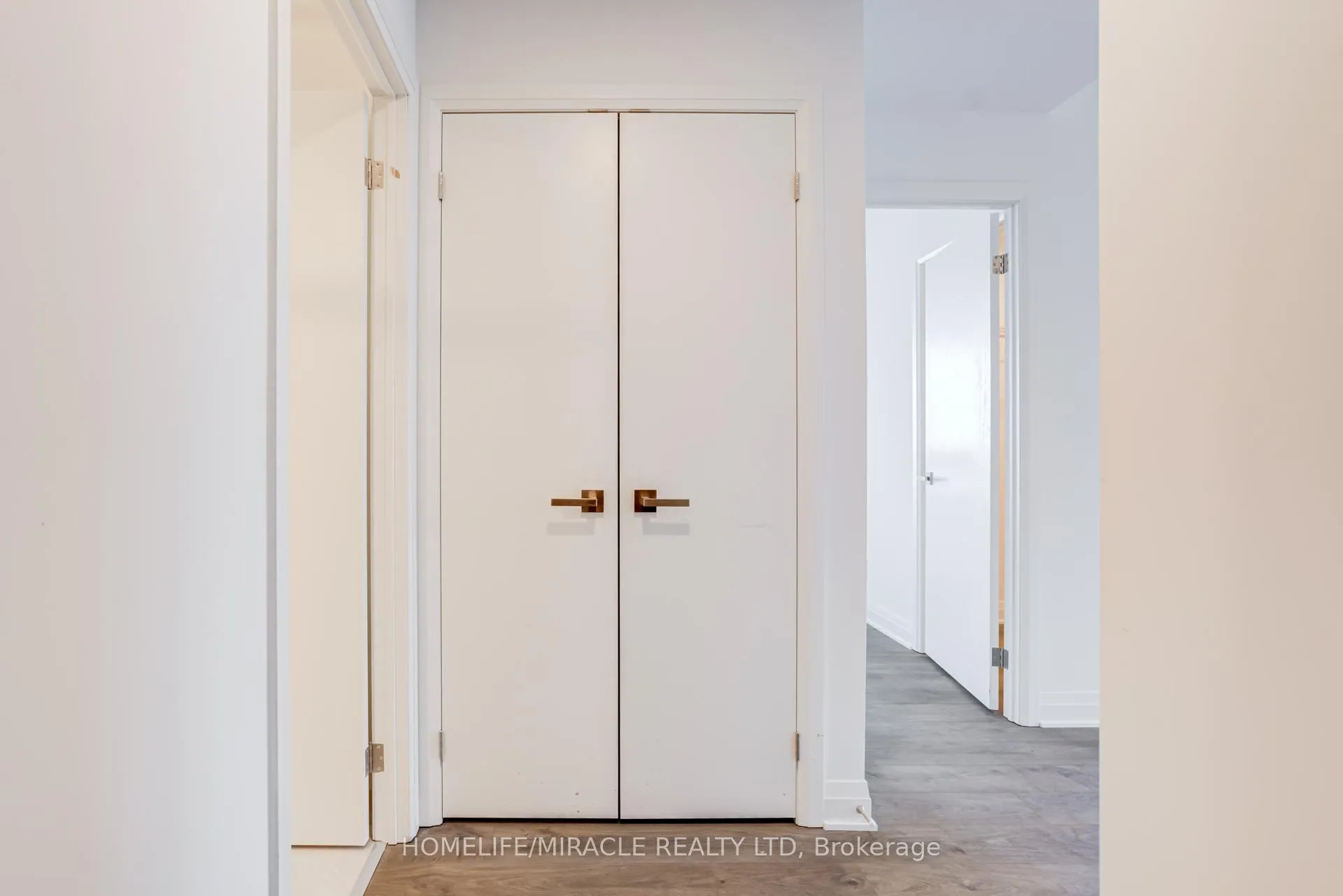 Photo 9 of Unit 4810, 4015 The Exchange, Mississauga, City Centre — HOMEH