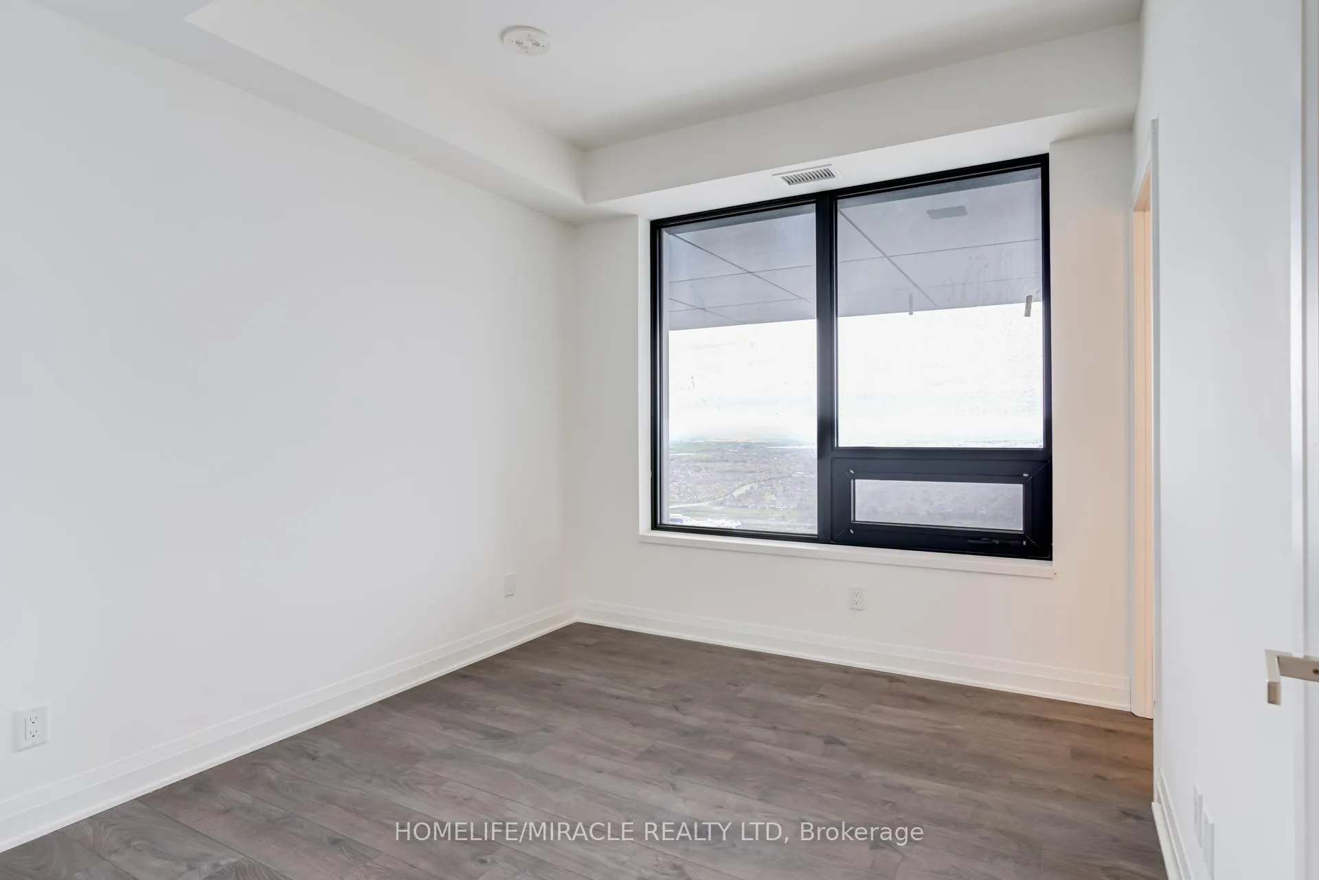Photo 16 of Unit 4810, 4015 The Exchange, Mississauga, City Centre — HOMEH