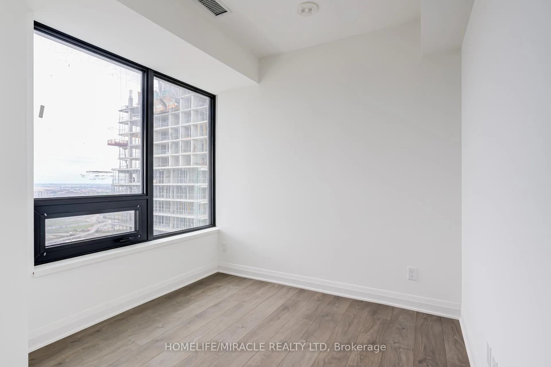 Photo 19 of Unit 4810, 4015 The Exchange, Mississauga, City Centre — HOMEH