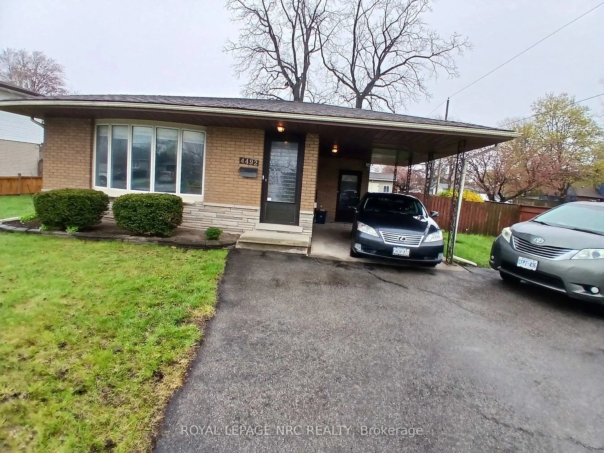 Photo 2 of 4492 Dorchester Road, Niagara Falls, Morrison — HOMEH