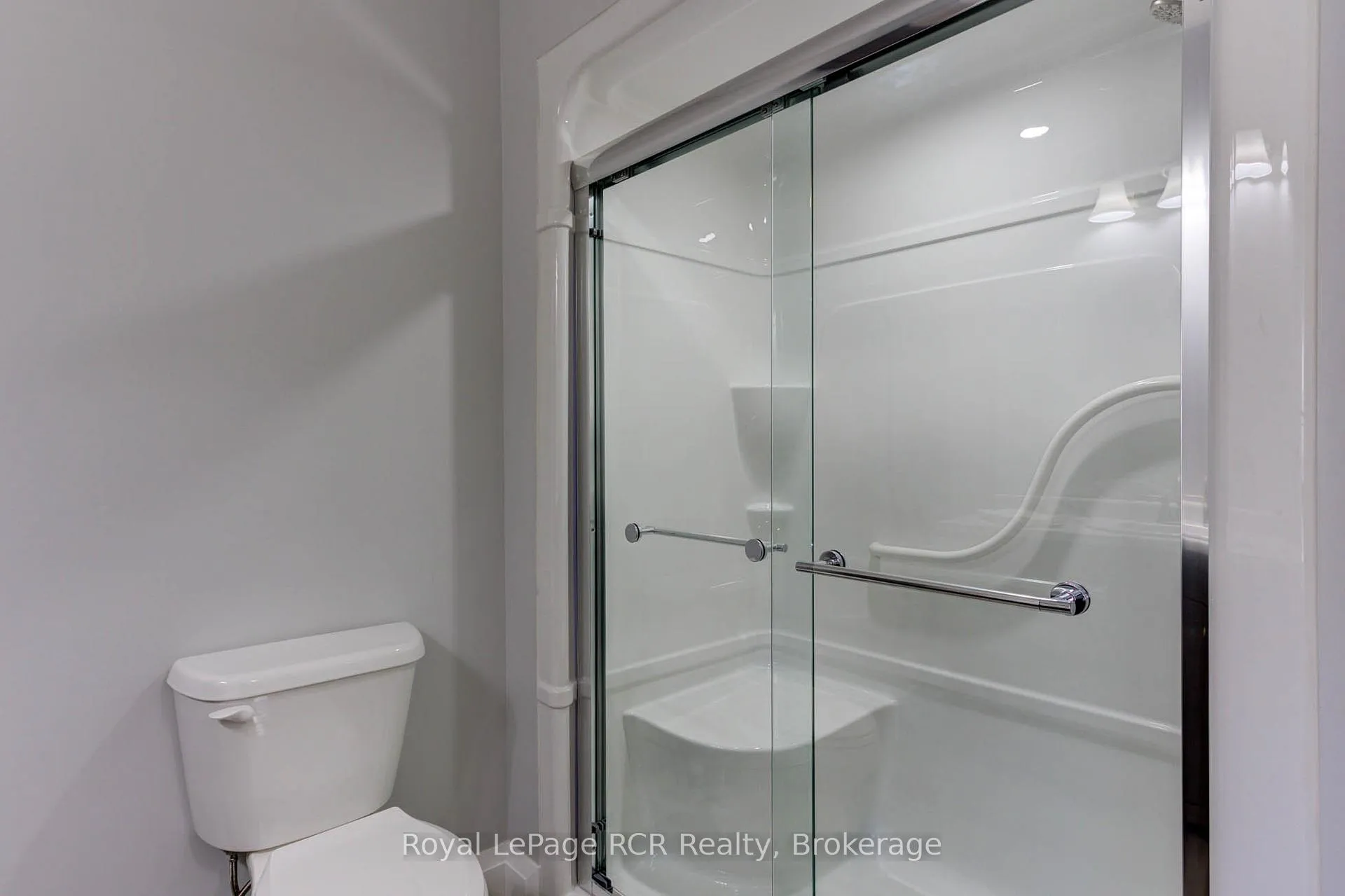 Photo 10 of 274 Queen Street S, North Perth, Elma — HOMEH