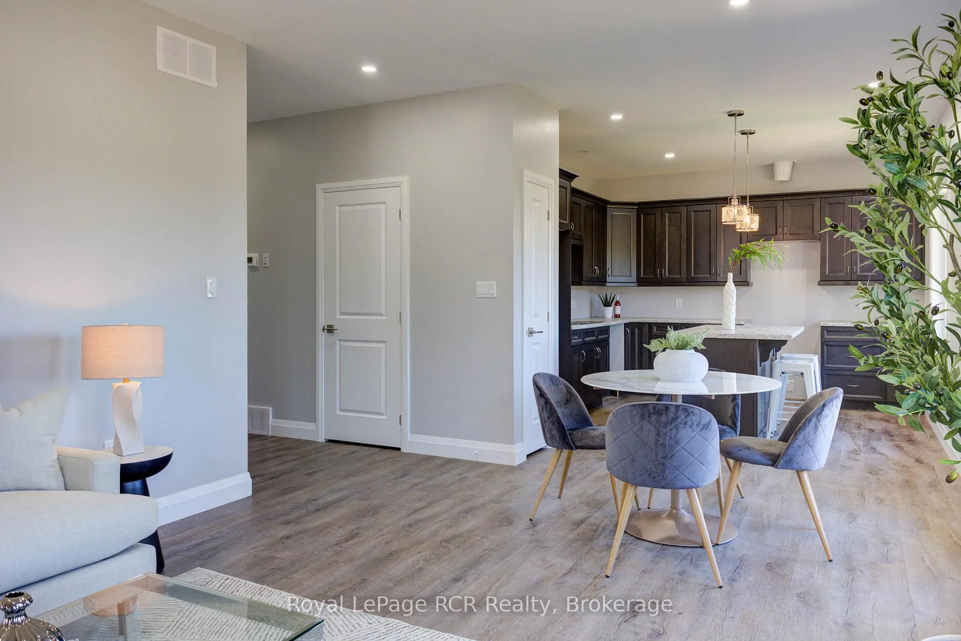Photo 12 of 274 Queen Street S, North Perth, Elma — HOMEH