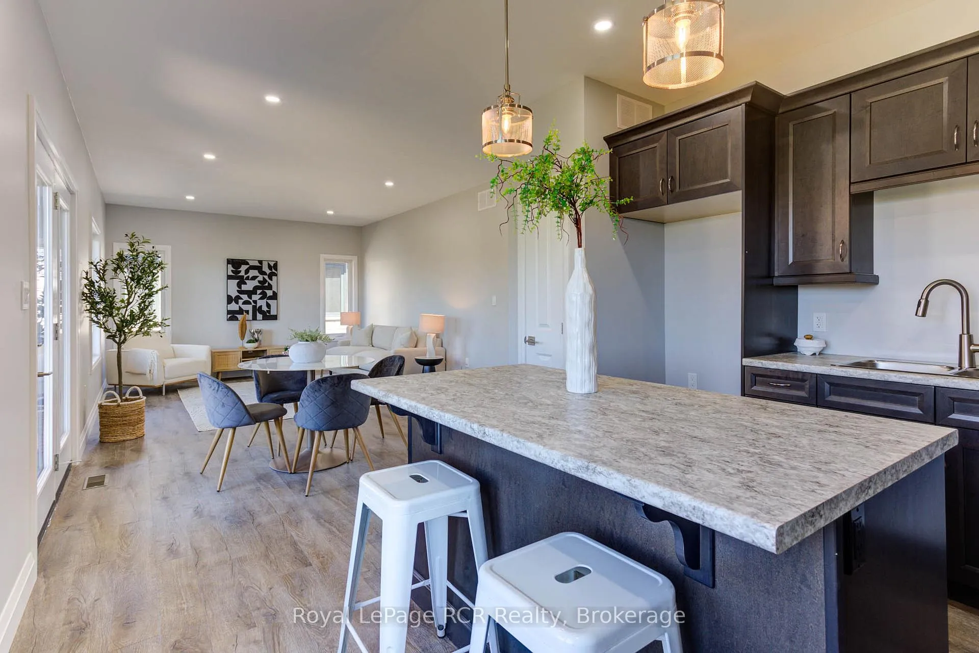 Photo 16 of 274 Queen Street S, North Perth, Elma — HOMEH