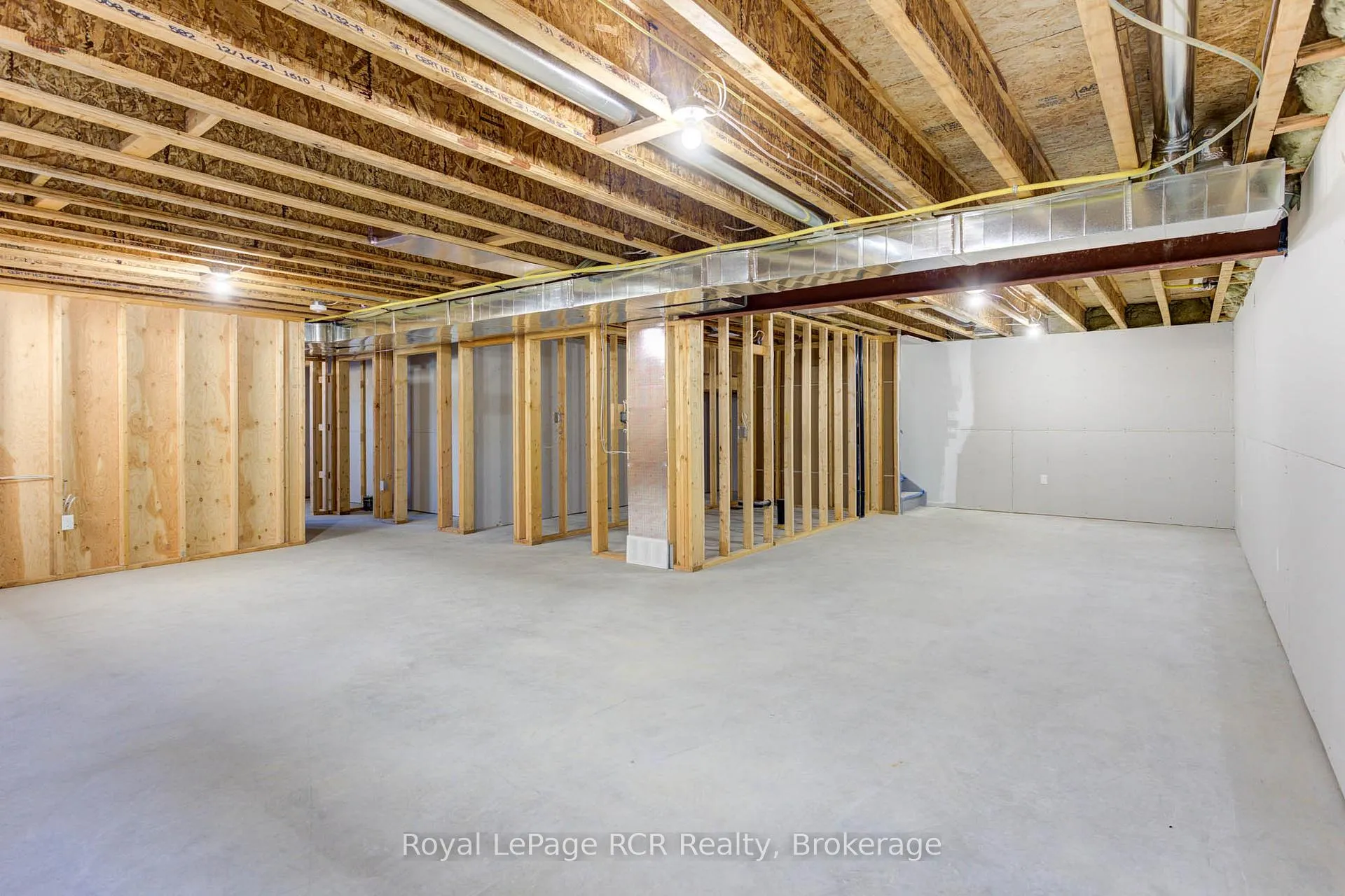Photo 21 of 274 Queen Street S, North Perth, Elma — HOMEH