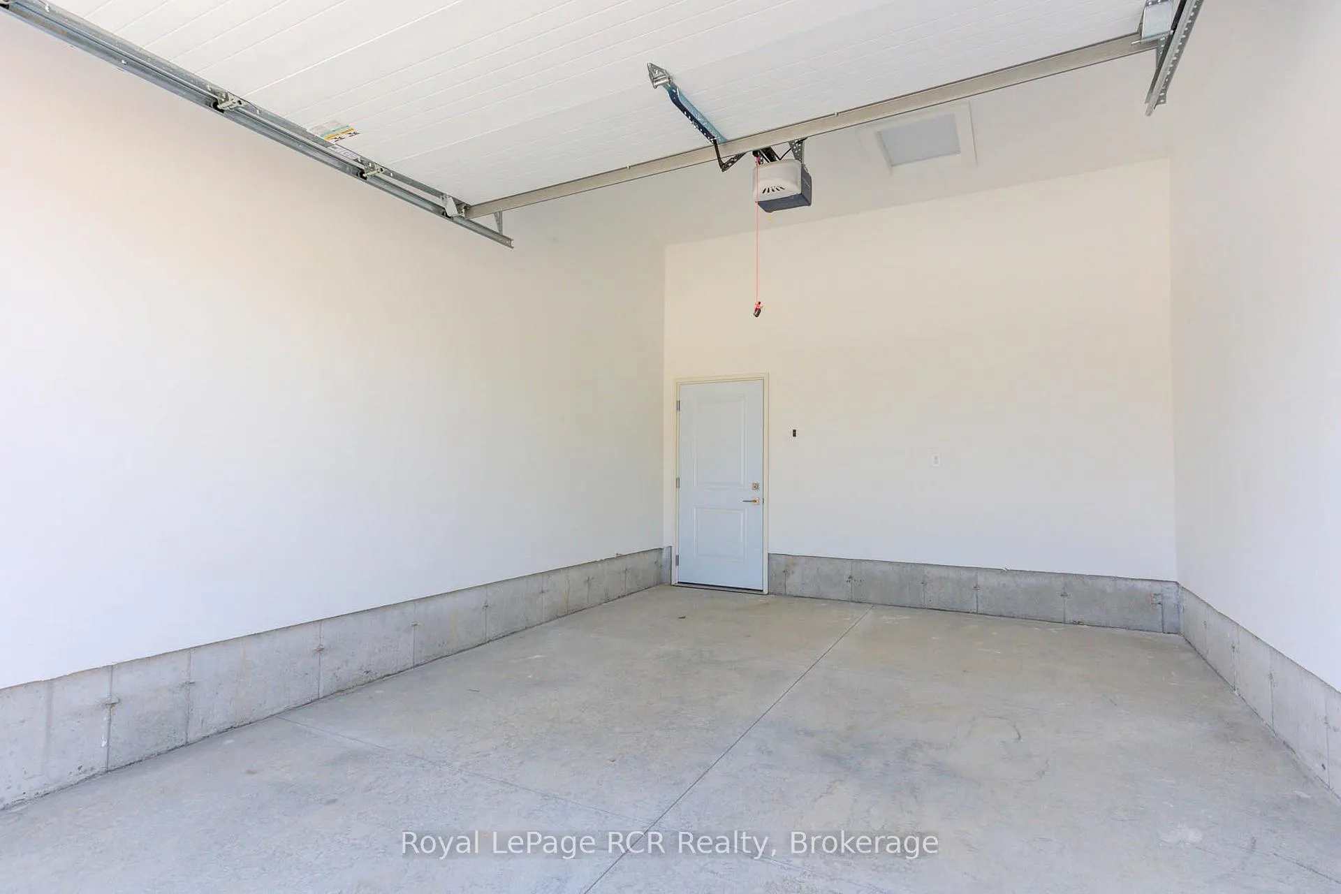 Photo 25 of 274 Queen Street S, North Perth, Elma — HOMEH