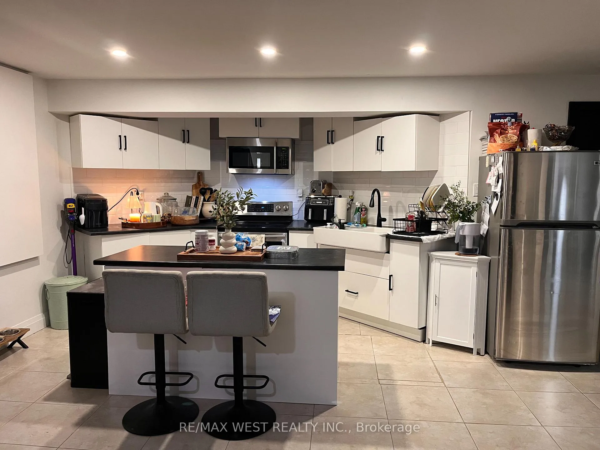 Photo 7 of 4 Inder heights Drive, Brampton, Snelgrove — HOMEH